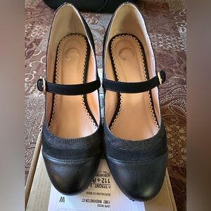 Journee Collection Mary Janes